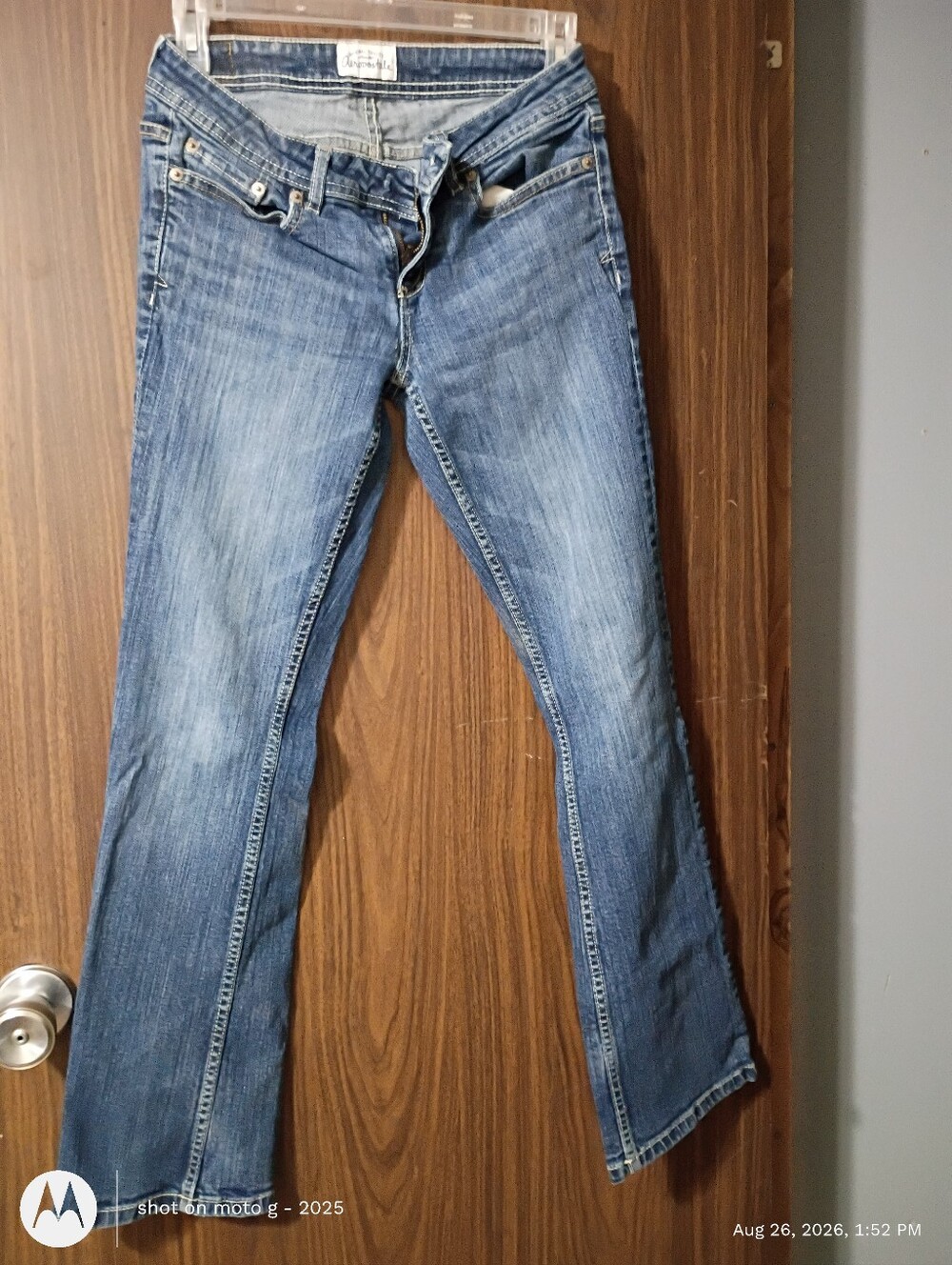 Aeropostale Medium Blue Chelsea Bootcut Jeans